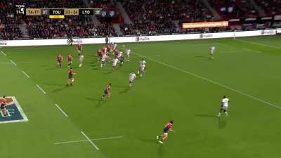 Endless batshit crazy passage of play between Toulouse and Lyon !