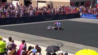 Motorbike trick that should be impossible leaves announcers baffled