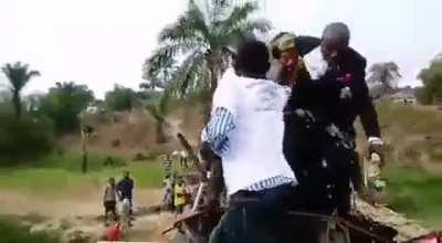 Bridge Opening in Kongo