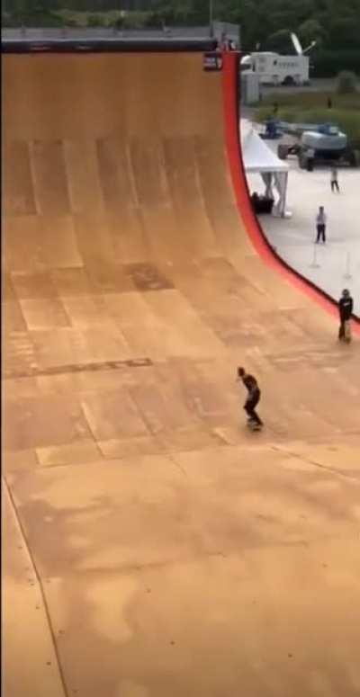 Thus insane skateboard stunt