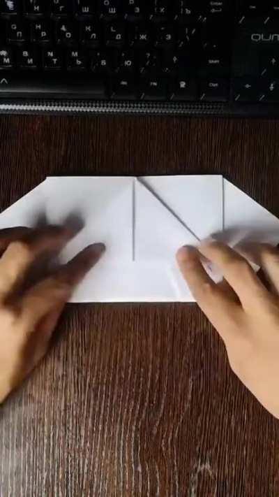 How to create a paper bat