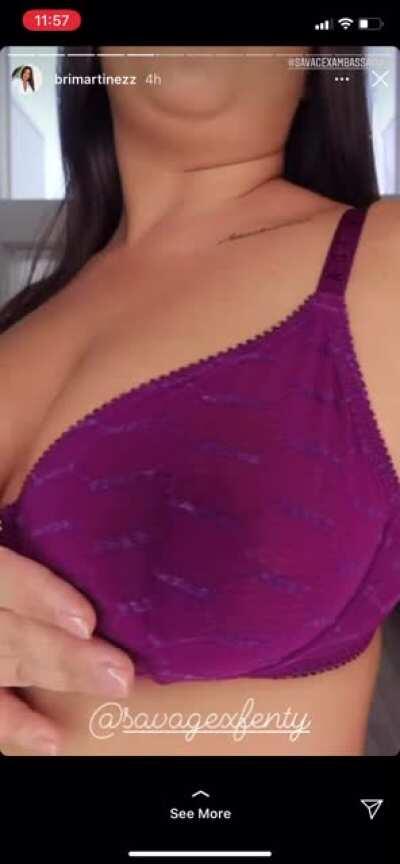 I want to bury my cock in her fat tight pussy❤️