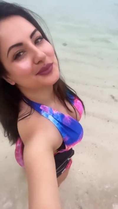 Puja Banerjee Cleavage Video