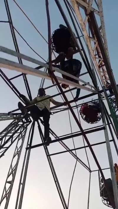 Human powered Ferris wheel