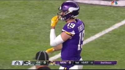 [Highlight] Jaire Alexander uses Adam Thielen as a human meat shield on Stefon Diggs