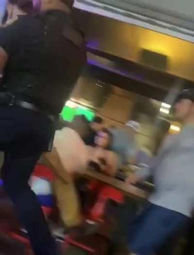 Man gets carried out of Texas bar by security guard