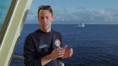 Cleaning plastics from oceans: Jenny by the ocean cleanup