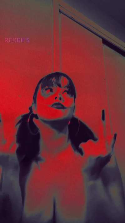Sad clowngirl titty bounce 🎈 