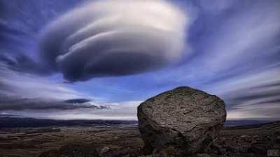 Time-lapse of a lenticular cloud