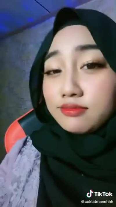 Pancut muka, kena tudung