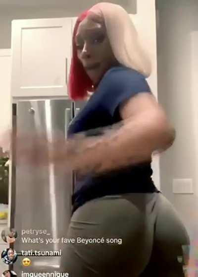 Meg Working that Booty