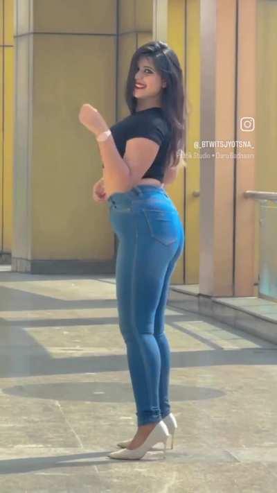 Jyotsna Heavy  🍑💦🤤