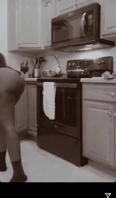 The ass goddess needs to be pounded in that kitchen