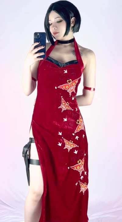 (Stella) as Ada Wong 