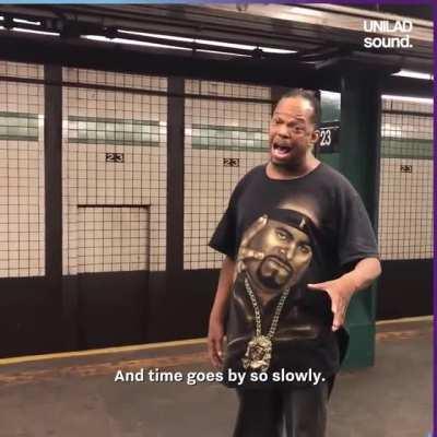 NY Subway Singer Gives Outstanding Performance