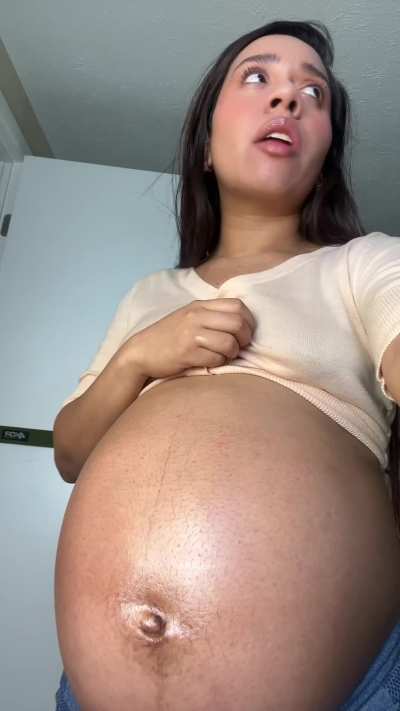ClothedPreggo