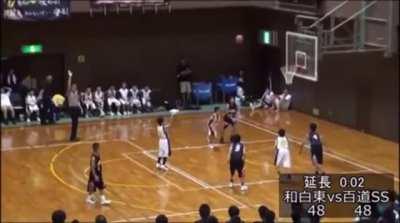 With only 2 seconds left kid makes 2 clutch free throws and his teammates go wild