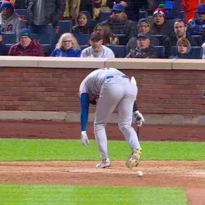 Right after Kiké mashes a ball, Shohei mashes 2