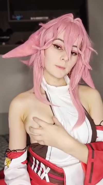 Want to feel Yae Miko’s boobs? (Showkitties)