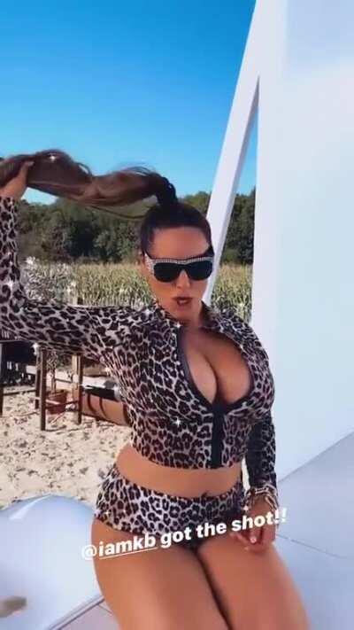 Super busty BTS of her 2021 calendar shoot!!