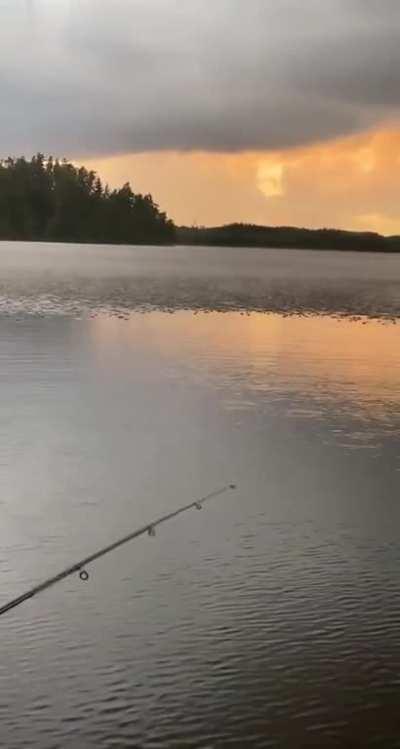 This video shows the exact moment the rain comes in