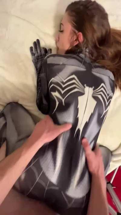 Symbiote gets pounded [Spider-Man] (Naomi Soraya)