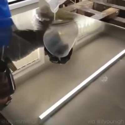 How mirrors are made.