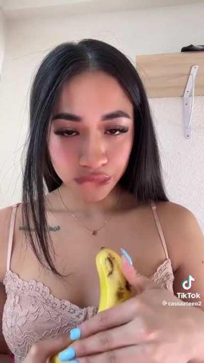 I've never seen a banana ð  that hot 