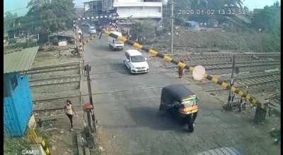 A Devastating crash at a railway crossing in India