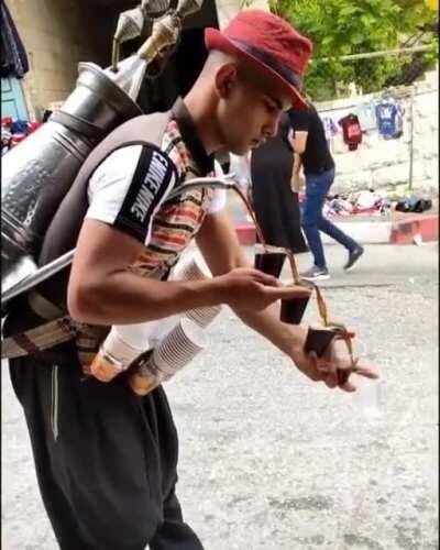 Pouring and serving 5 cups of şerbet at once