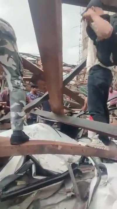 Aftermath of the Scaffolding collapse in Mumbai due to dust storm