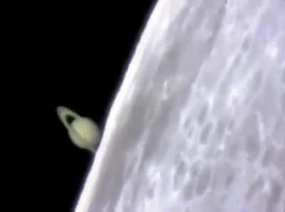 Footage of Saturn rising from behind the Moon during a lunar occultation. Credit: amateur astronomer Jan Koet.