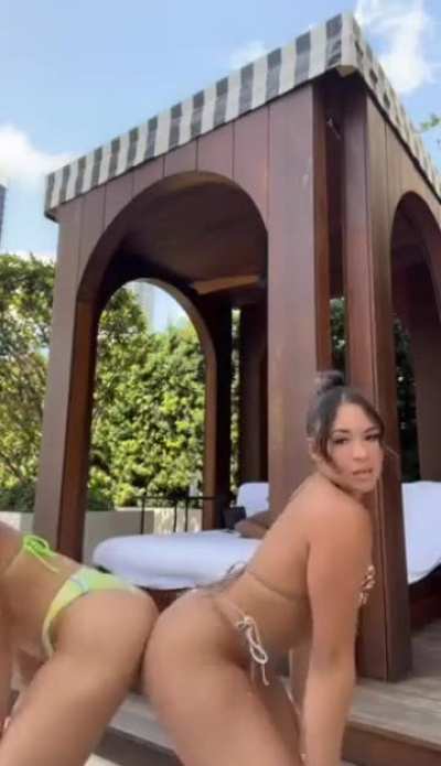 LadiesOfWrestling