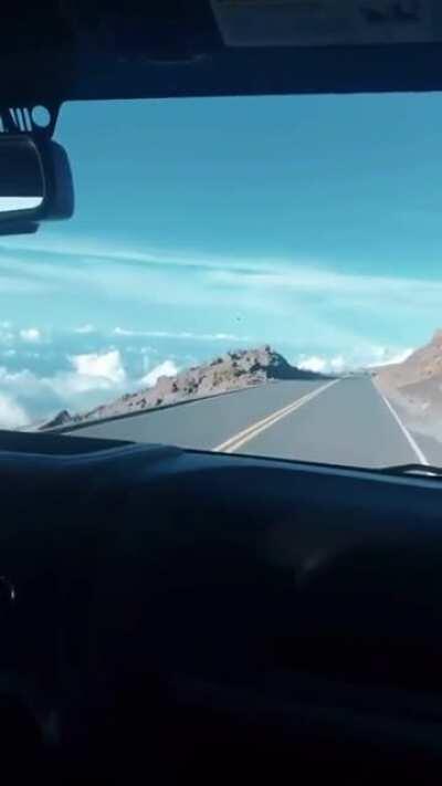 Driving above the clouds in Maui, Hawaii = flying car effect