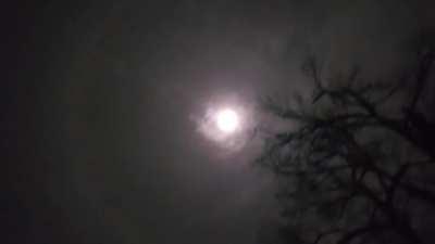 Two rednecks discover a lunar halo.