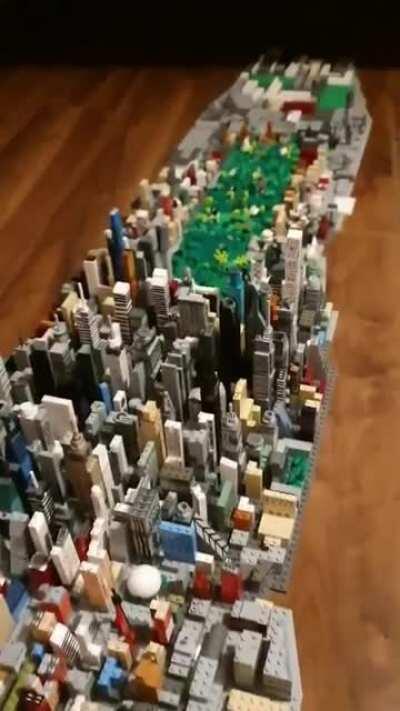 14 year old built Manhattan using freestyle Lego