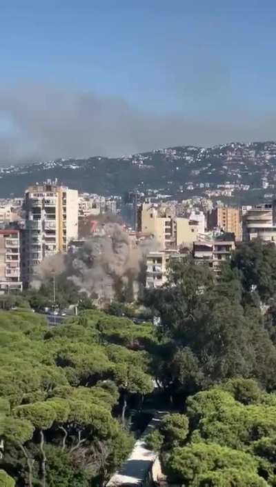 Huge Israeli JDAMS on Beirut, Lebanon