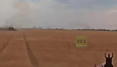 Ru Pov - Tanks exchanging fire in tank battle on the open fields of Ukraine