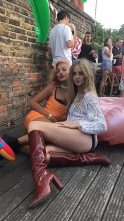 Diana Vickers in her fuck me boots