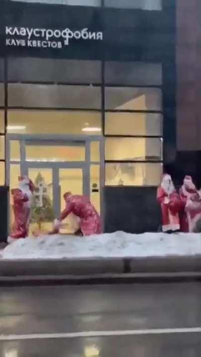 Fighting gang of Santa’s