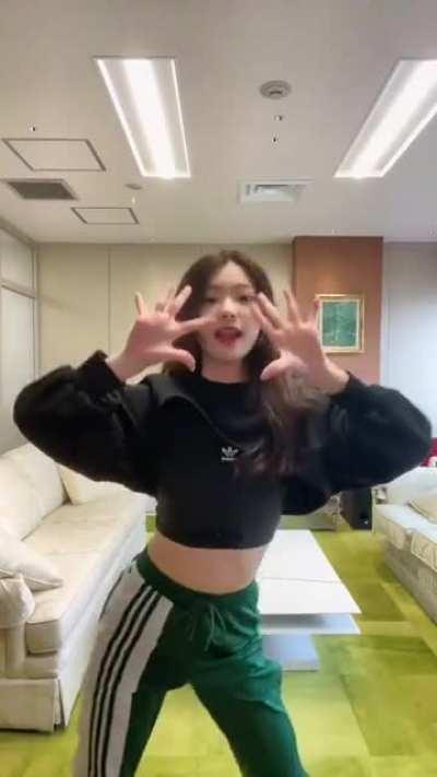 [211215] Ruan TikTok update - ICY (ITZY)