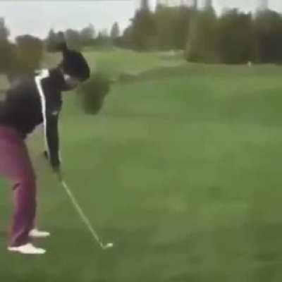 How to distract your friends while playing golf