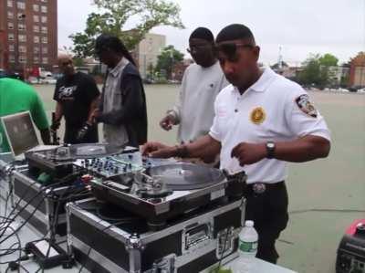 NYPD officer shows his turntable skills