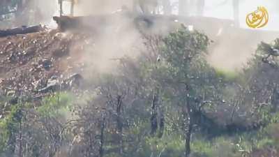 Harakat Sham al-Islam (HSI) militants advancing uphill, one killed from close range, Syria, April 2014 (ENHANCED)