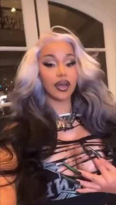 Cardi B Nipslip