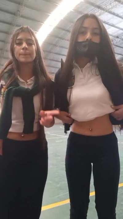 colegialas lindas