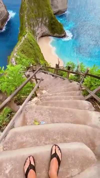 🔥 Kelingking Beach at Nusa Penida, Bali, Indonesia