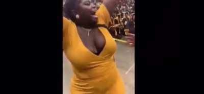 Woman twerks at son’s graduation 