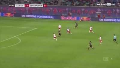 Kai Havertz does the Drogba celebration after scoring