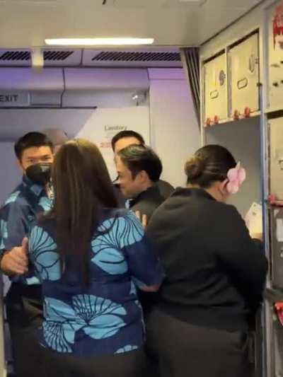 Hawaiian airlines employee harassing my bipolar ass